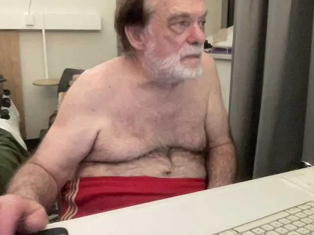 Live sex webcam photo for coach-karl #293129098