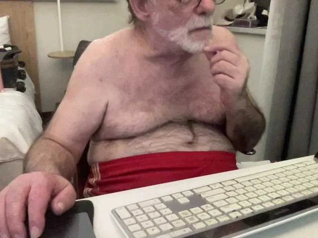 Live sex webcam photo for coach-karl #293150814