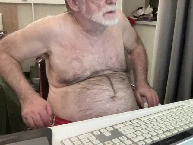 Live sex webcam photo for coach-karl #293158850