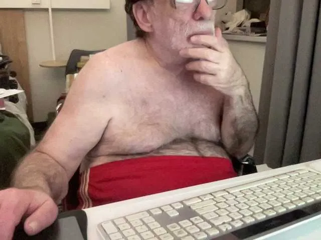Live sex webcam photo for coach-karl #293203981