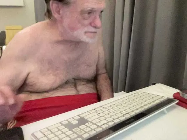 Live sex webcam photo for coach-karl #293242089