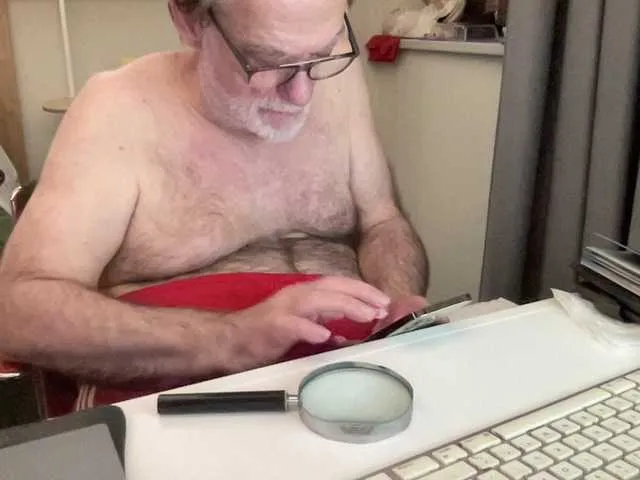 Live sex webcam photo for coach-karl #293255024