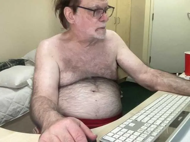 Live sex webcam photo for coach-karl #293333864