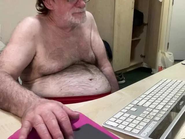Live sex webcam photo for coach-karl #293578336