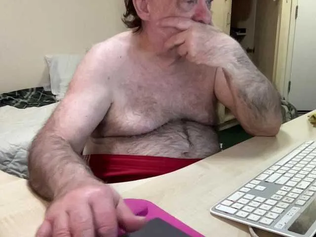 Live sex webcam photo for coach-karl #293623025