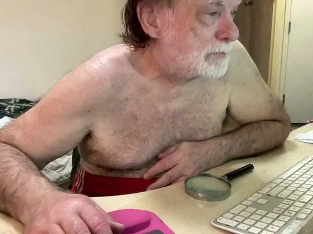 Live sex webcam photo for coach-karl #293696615