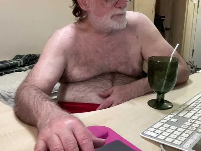 Live sex webcam photo for coach-karl #293724622