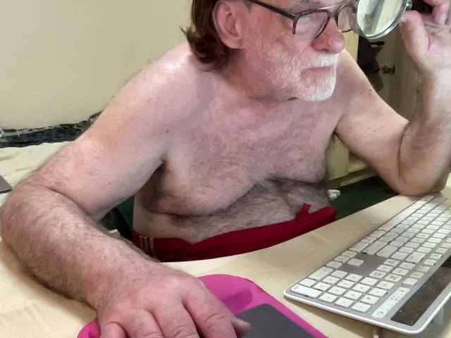 Live sex webcam photo for coach-karl #293834620