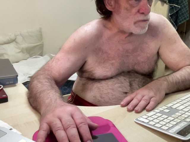 Live sex webcam photo for coach-karl #293953689