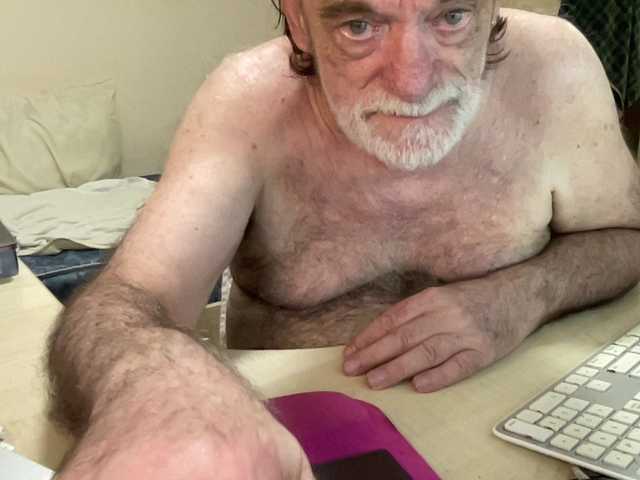 Live sex webcam photo for coach-karl #293976657