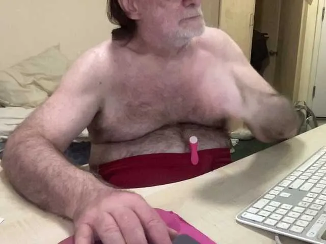 Live sex webcam photo for coach-karl #294061671
