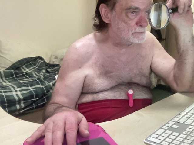 Live sex webcam photo for coach-karl #294071614