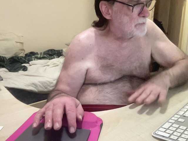 Live sex webcam photo for coach-karl #294077252