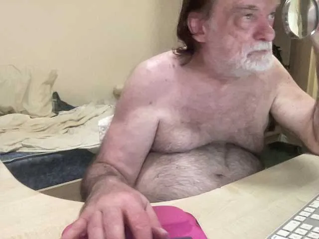 Live sex webcam photo for coach-karl #294098276