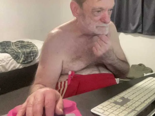 Live sex webcam photo for coach-karl #294149479
