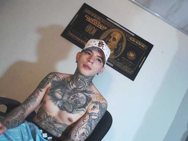 Live sex webcam photo for cockkentnice #277145659