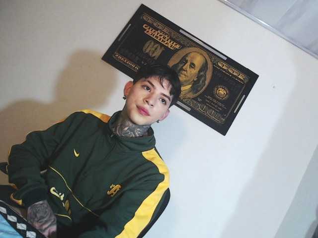 Live sex webcam photo for cockkentnice #277156646