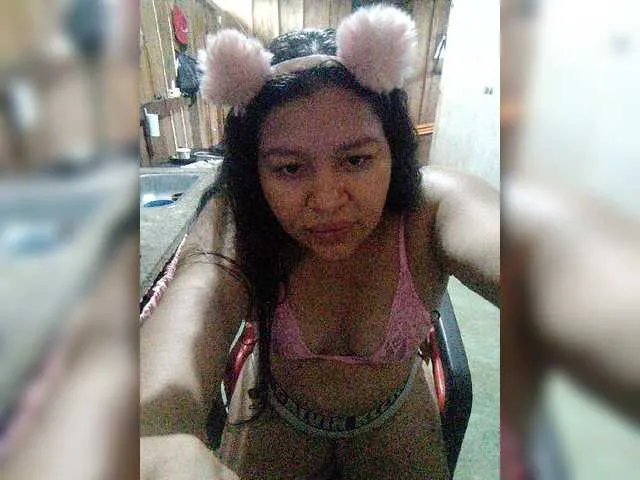 Live sex webcam photo for cocoblwe93 #274319708