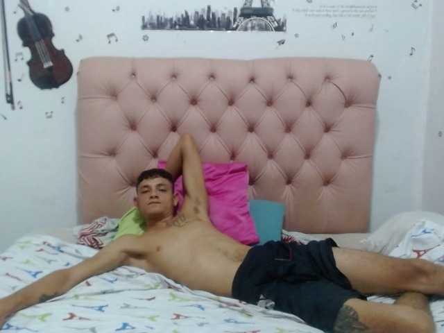 Live sex webcam photo for coflahot- #277911083