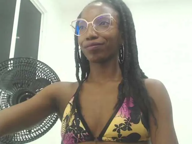 Live sex webcam photo for colettedisney #273091695