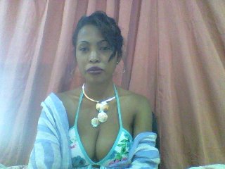 Live sex webcam photo for colombe69 #235370678