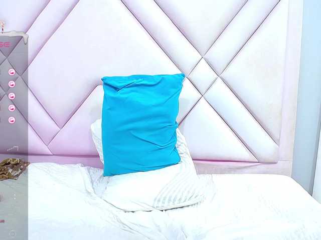 Live sex webcam photo for colombiamommy #276915804