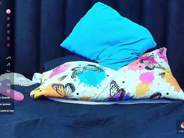 Live sex webcam photo for colombiamommy #290590858