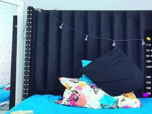 Live sex webcam photo for colombiamommy #290615431