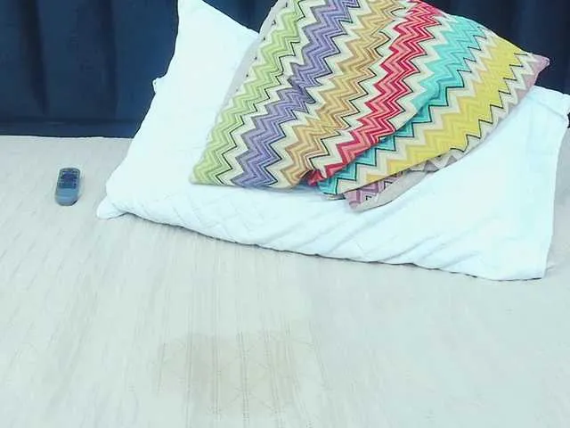 Live sex webcam photo for colombiamommy #291743997