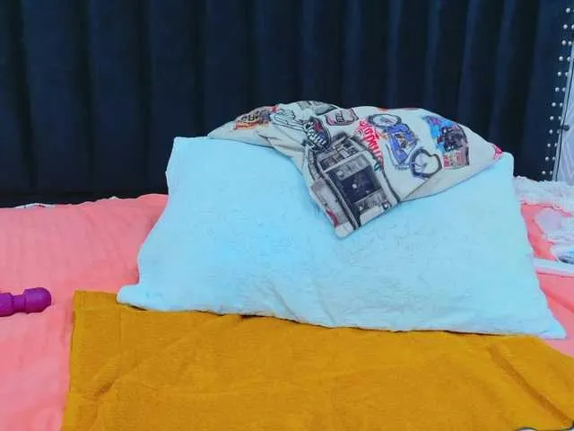 Live sex webcam photo for colombiamommy #291887378