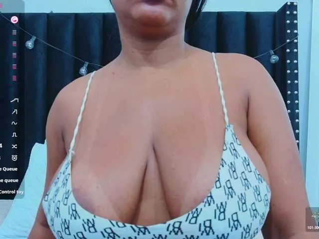 Live sex webcam photo for colombiamommy #291954564