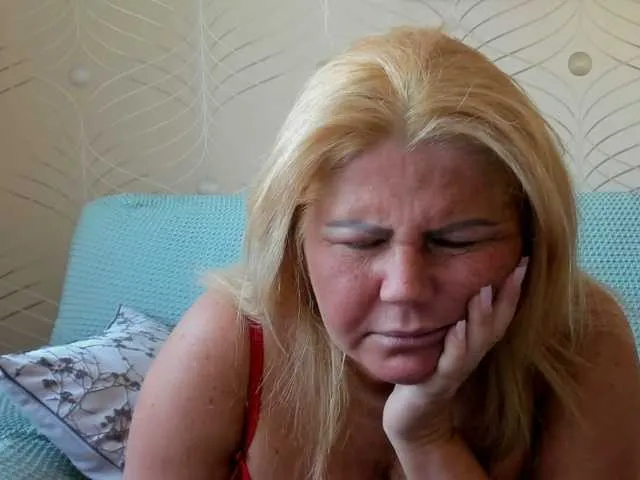 Live sex webcam photo for come2mom #272294138