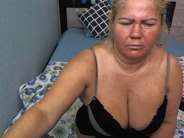 Live sex webcam photo for come2mom #272939480