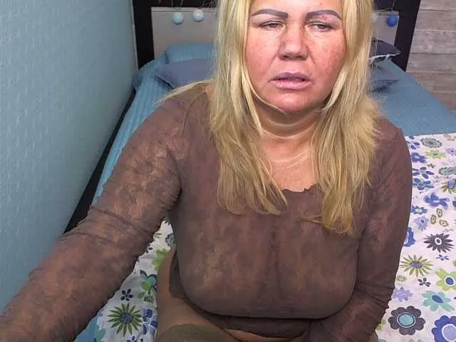 Live sex webcam photo for come2mom #273136065