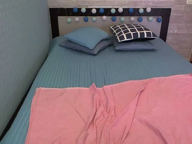 Live sex webcam photo for come2mom #273269233