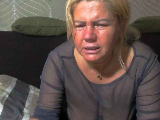 Live sex webcam photo for come2mom #276654792