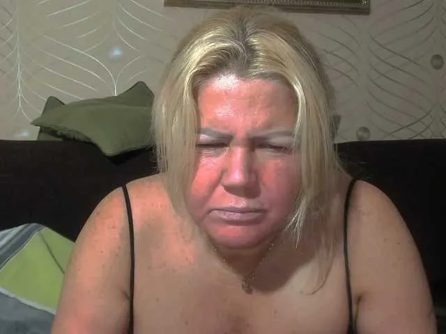 Live sex webcam photo for come2mom #276900962
