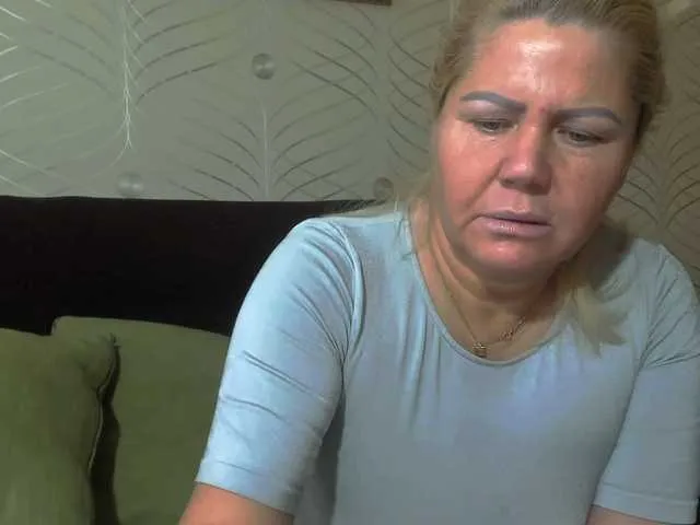 Live sex webcam photo for come2mom #276912242