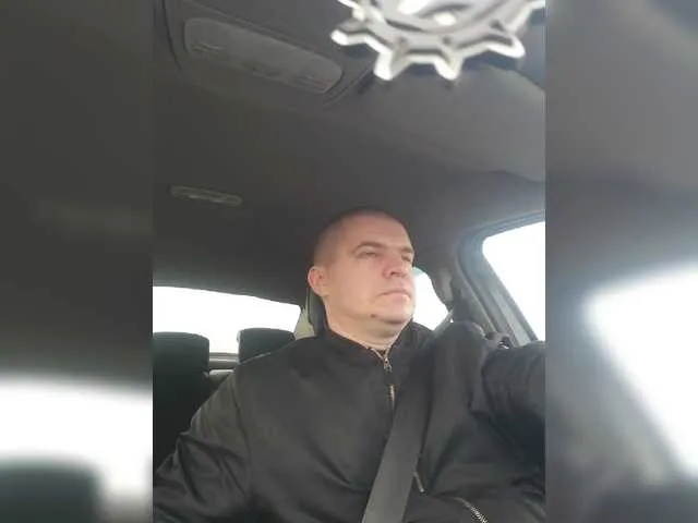 Live sex webcam photo for complexperson #277405855