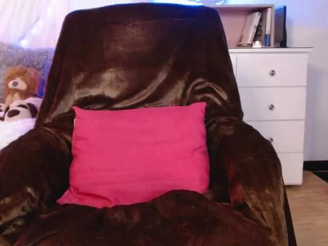 Live sex webcam photo for concubine2 #275679114