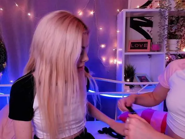 Live sex webcam photo for coolfire77 #272339796