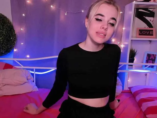 Live sex webcam photo for coolfire77 #272834070