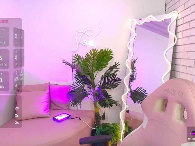 Live sex webcam photo for cora-tay #290303620