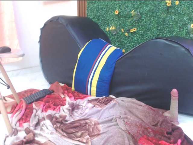 Live sex webcam photo for corafuego18 #294286804