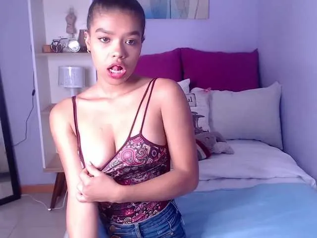 Live sex webcam photo for corallcoral #273815211