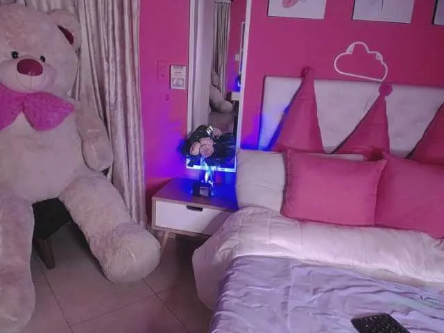 Live sex webcam photo for corallcoral #274100174