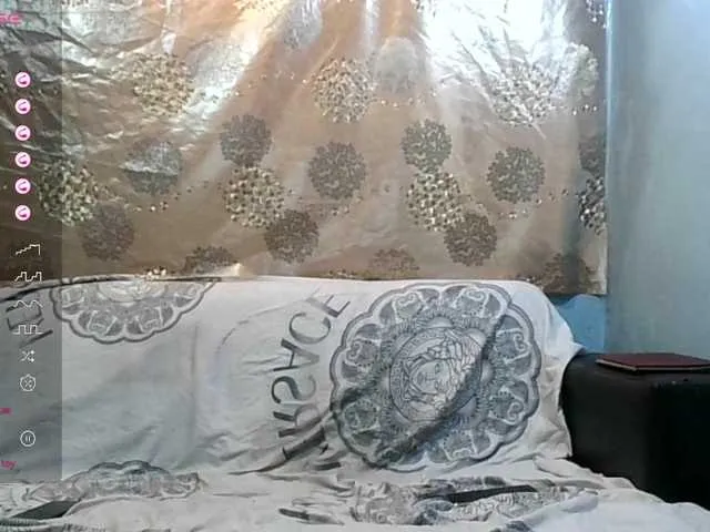 Live sex webcam photo for couplecutexxx #277896817