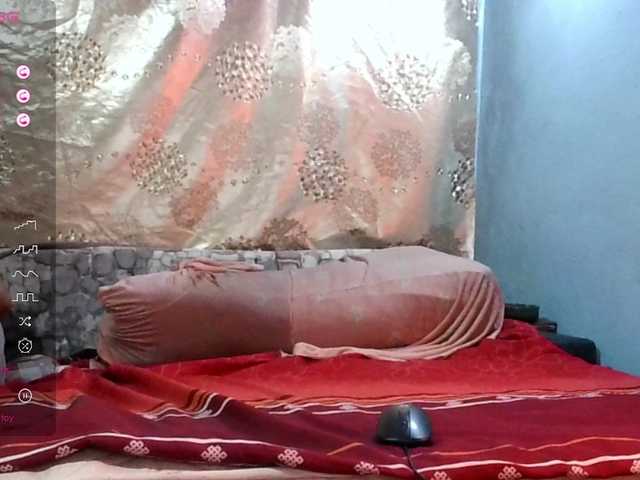 Live sex webcam photo for couplecutexxx #277913044