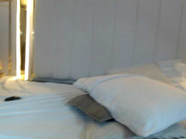 Live sex webcam photo for couplehoneyfx #277828226