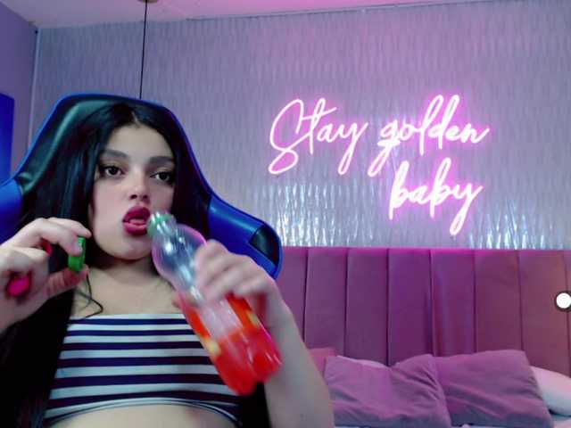 Live sex webcam photo for couplehoneyfx #278252087